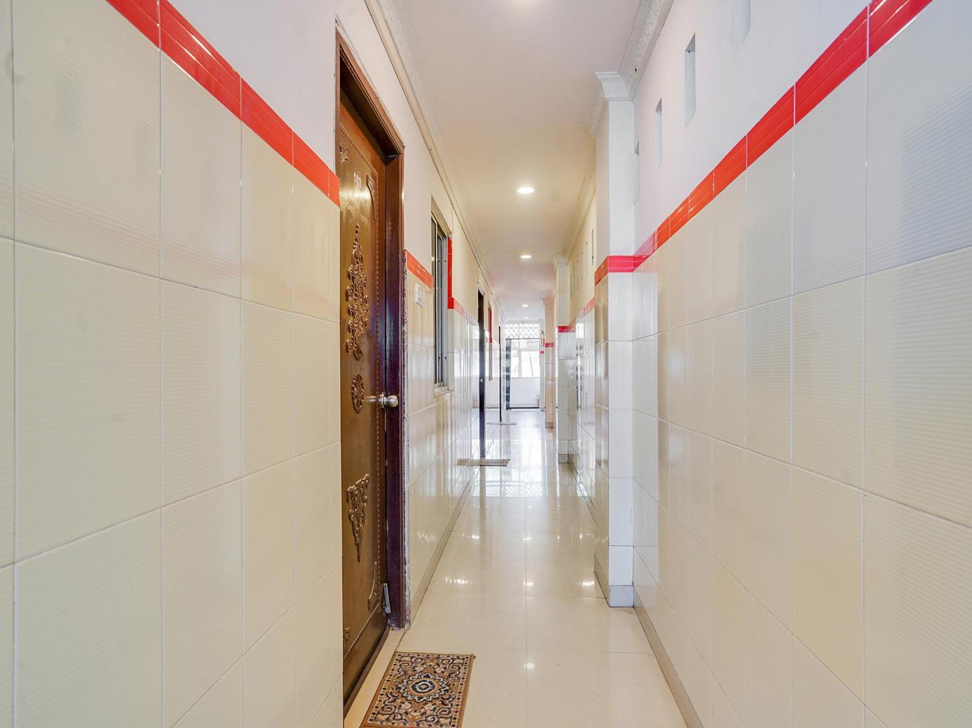 Hotel O Siro Inn Shamshabad Exterior foto