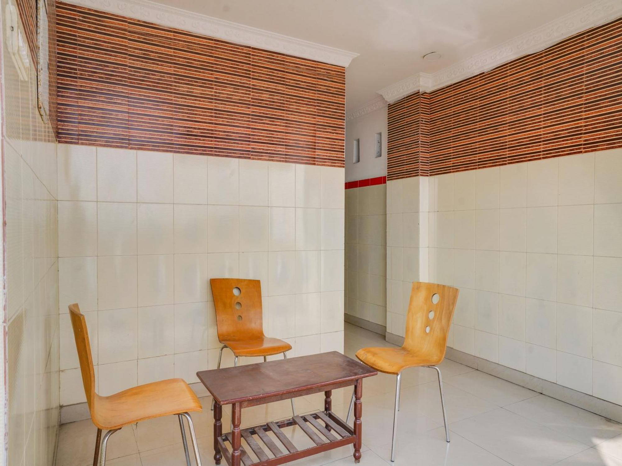 Hotel O Siro Inn Shamshabad Exterior foto